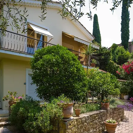 Sleeps 6 Pool Air Con Wifi *