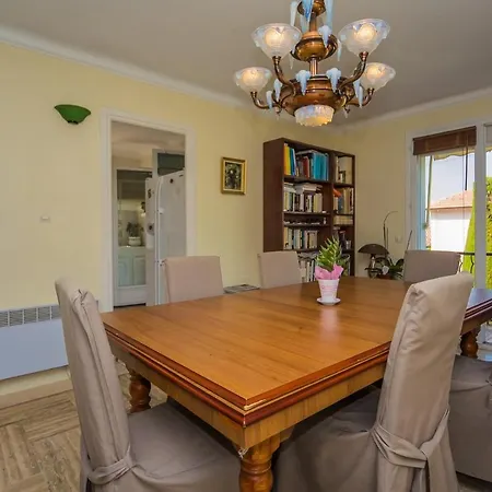 Vila Sleeps 6 Pool Air Con Wifi Le Cannet
