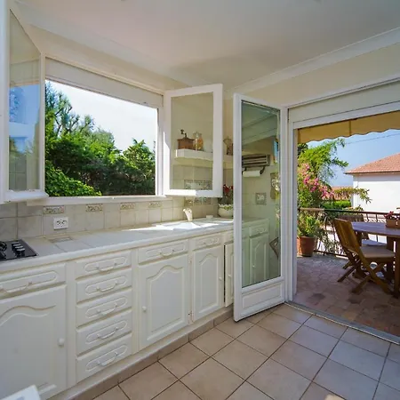 Sleeps 6 Pool Air Con Wifi Villa *